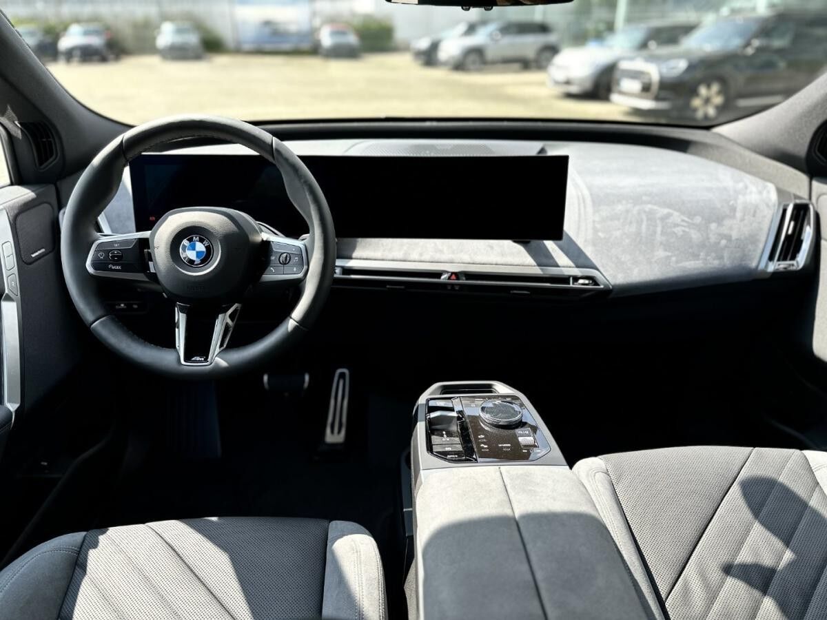BMW ix xDrive45 M Sportpaket HK HiFi DAB LED RFK