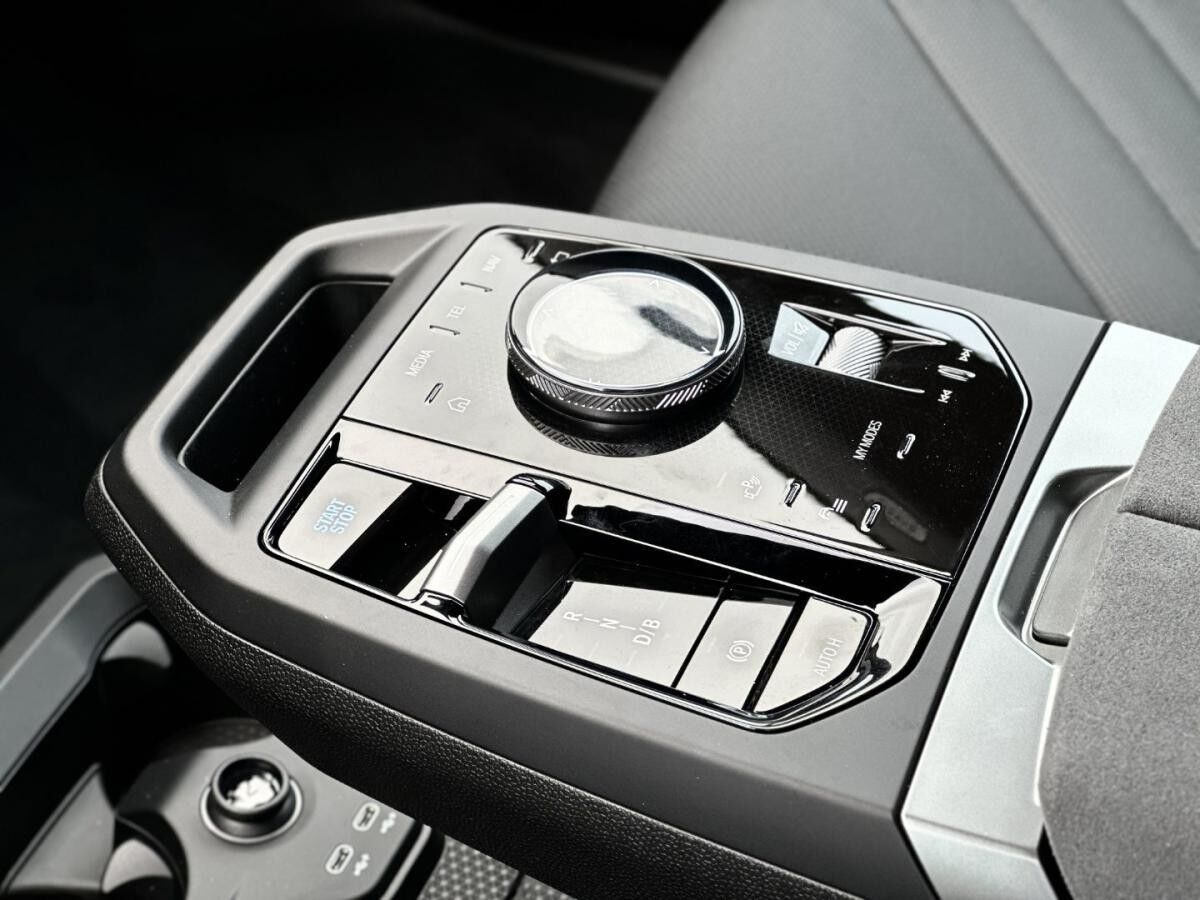 BMW ix xDrive45 M Sportpaket HK HiFi DAB LED RFK