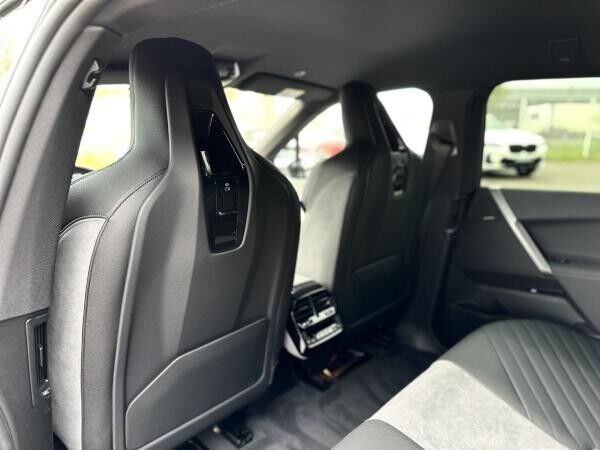 BMW ix xDrive45 M Sportpaket HK HiFi DAB LED RFK