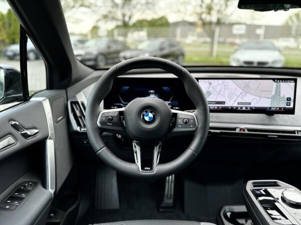 BMW ix xDrive45 M Sportpaket HK HiFi DAB LED RFK