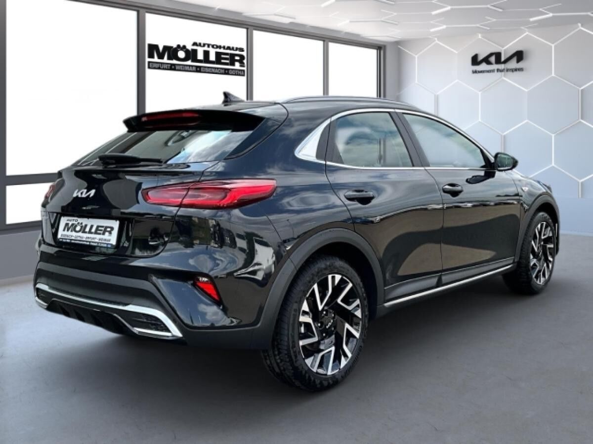 Kia XCeed 1.5T VIS % KOM NAVI LED Klimaautom DAB SHZ LenkradHZG Rückfahrkam.