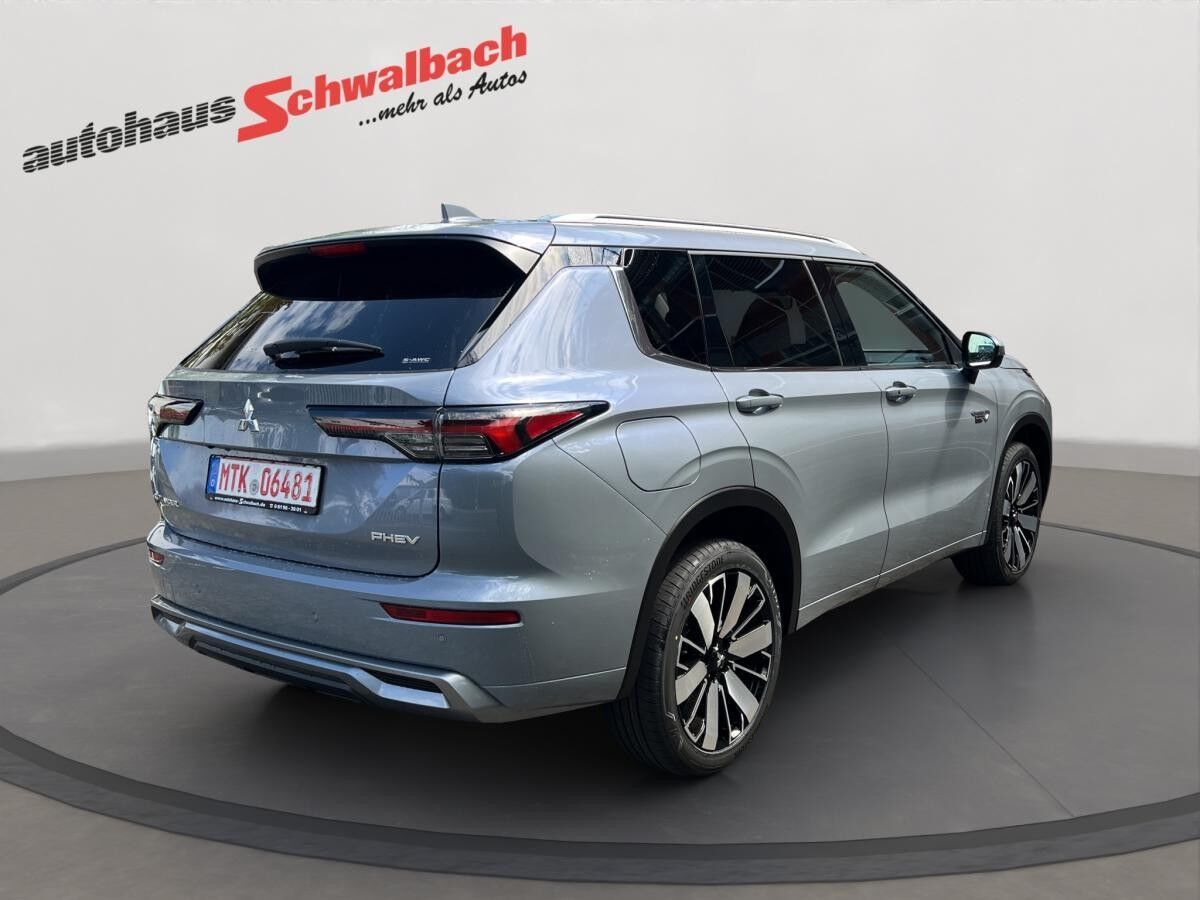 Mitsubishi Outlander 2.4 PHEV TOP  **PRIVATAKTION**