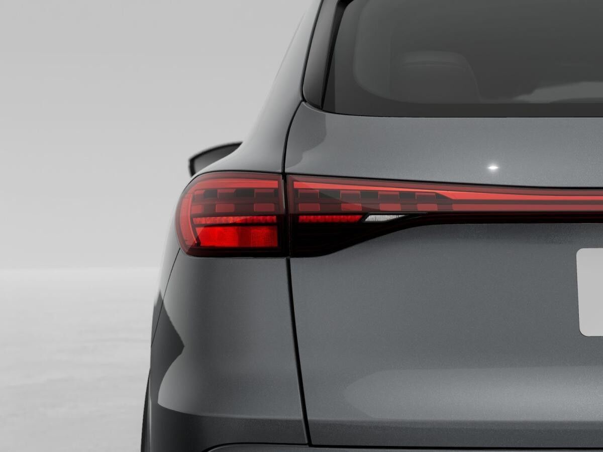 Audi Q5 SUV TDI quattro S line Matrix LED 360° AHK Audi Q5 SUV TDI quattro S line Matrix LED 360° AHK