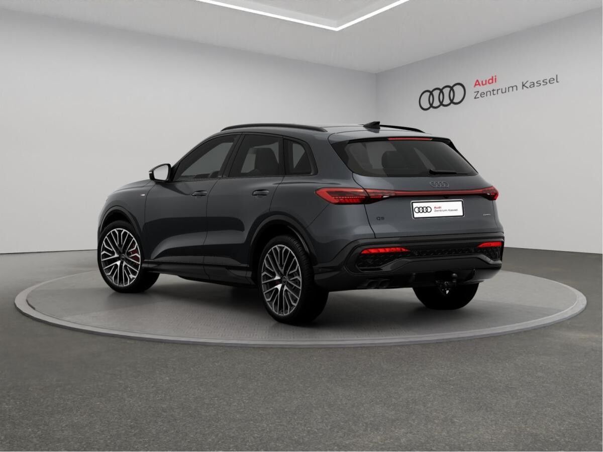Audi Q5 SUV TDI quattro S line Navi LED Pano AHK 360° Audi Q5 SUV TDI quattro S line Navi LED Pano AHK 360°