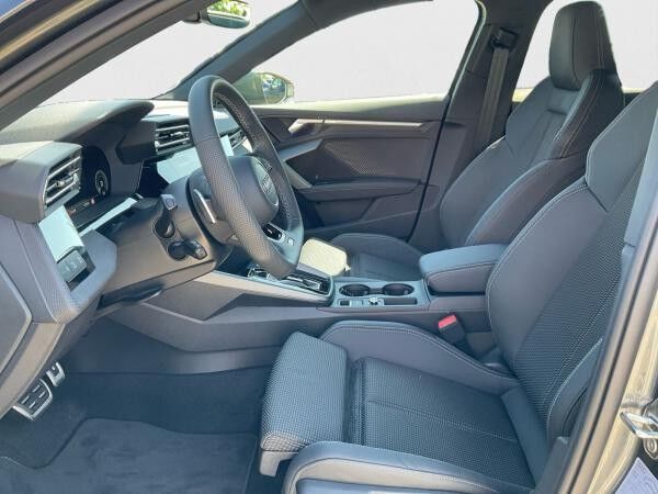 Audi A3 Sportback 40 TFSI e S line Business AHK ACC
