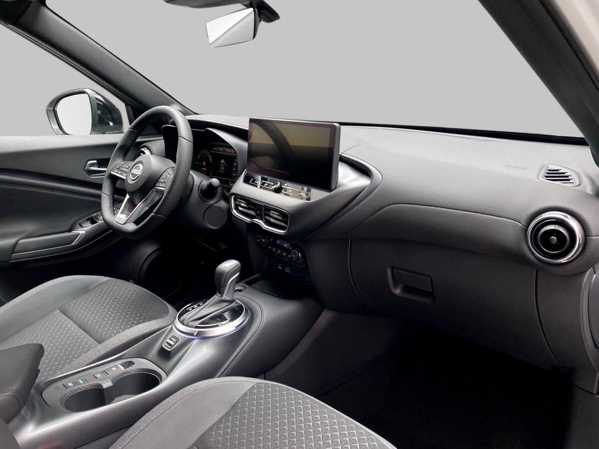 Nissan Juke N-Connecta 1.6 L Hybrid 4AMT Automatik