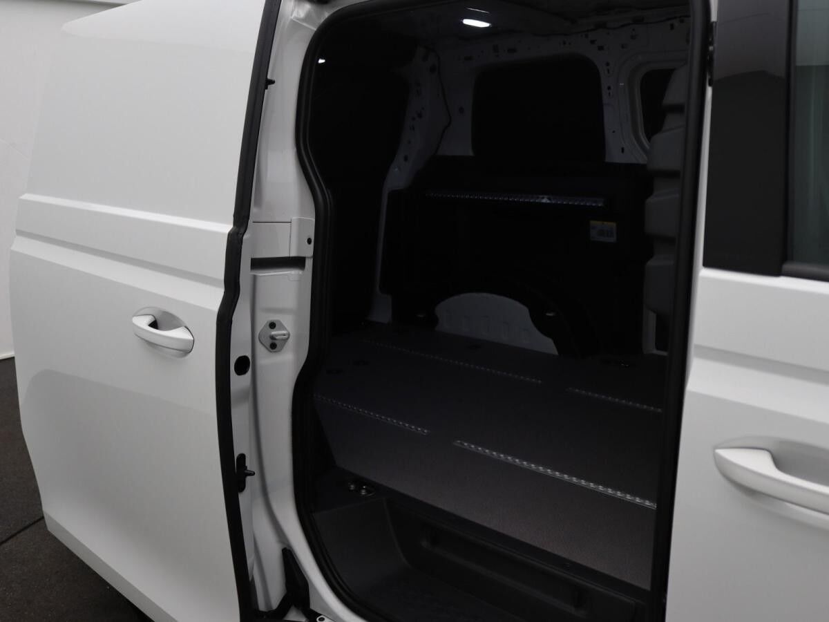 Volkswagen ID.Buzz Cargo Heck / AHK,LED,RFK,ACC,App-Connect