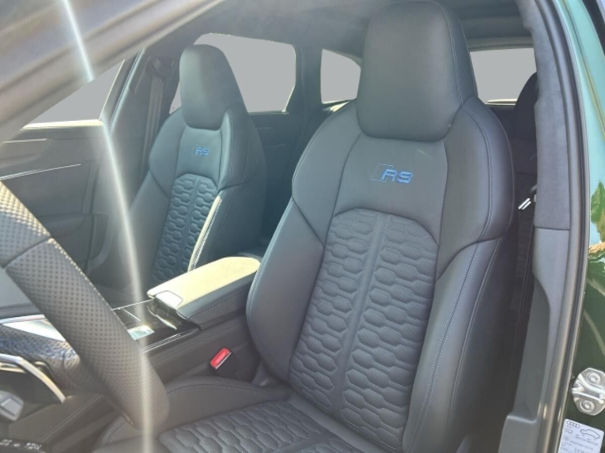 Audi RS6 PERFORMANCE,LASER,PANO,B&O,SPORTABGAS,KERAMIK