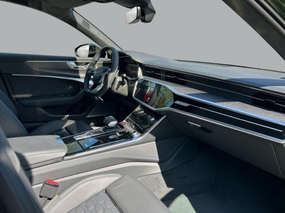 Audi RS6 PERFORMANCE,LASER,PANO,B&O,SPORTABGAS,KERAMIK