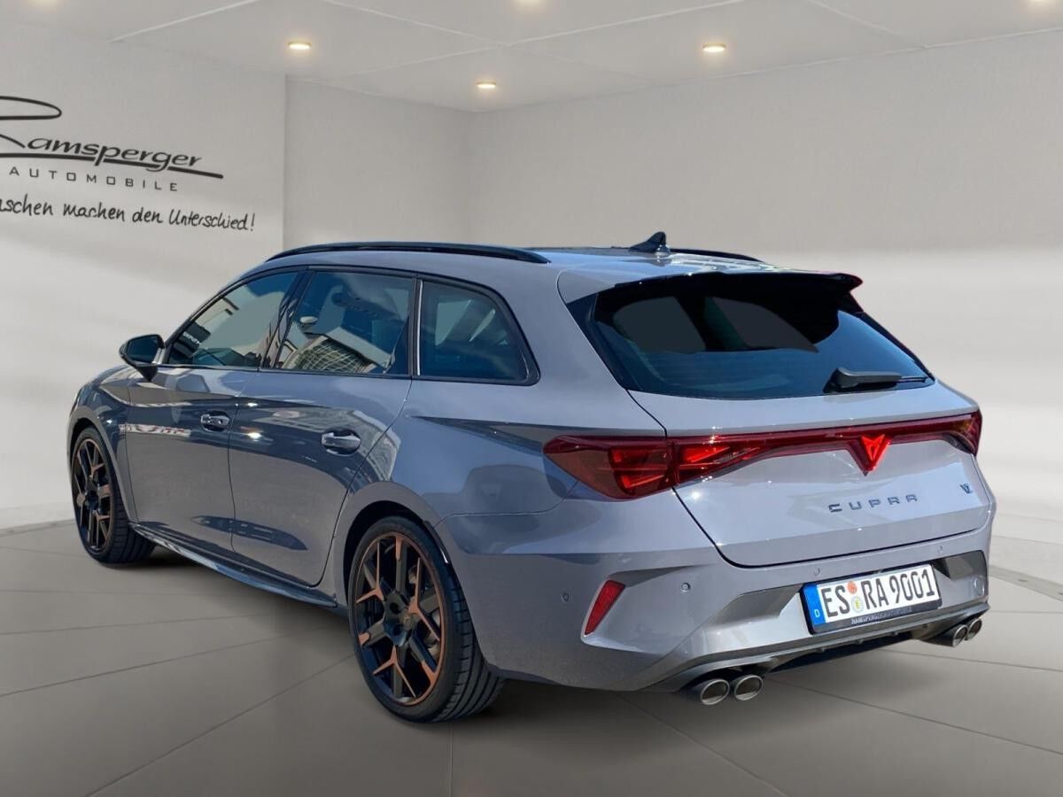 Cupra Leon Sportstourer VZ Extreme 2.0 TSI Matrix/Pano/uvm.