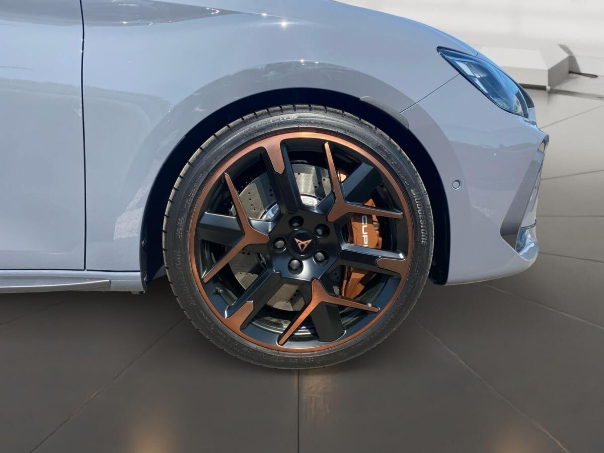 Cupra Leon Sportstourer VZ Extreme 2.0 TSI Matrix/Pano/uvm.