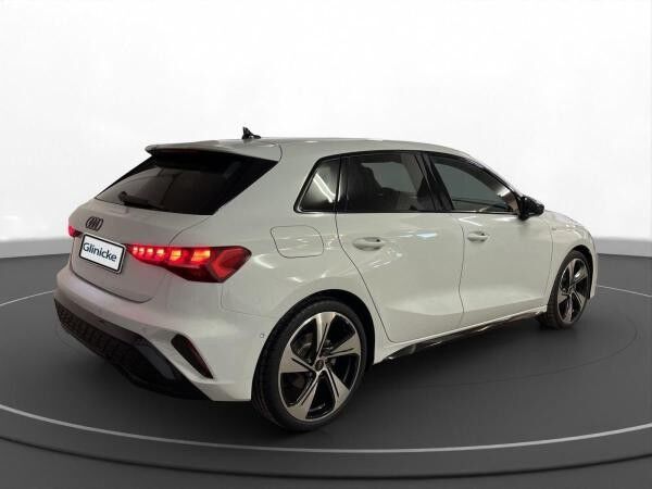 Audi A3 Sportback 35 TFSI S line AHK Pano Matrix LM 19"