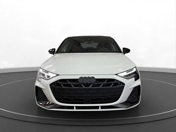 Audi A3 Sportback 35 TFSI S line AHK Pano Matrix LM 19"