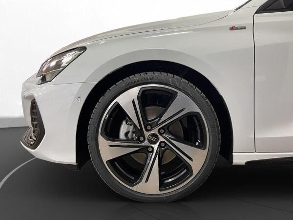 Audi A3 Sportback 35 TFSI S line AHK Pano Matrix LM 19"