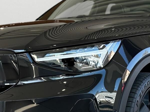 Volvo EX40