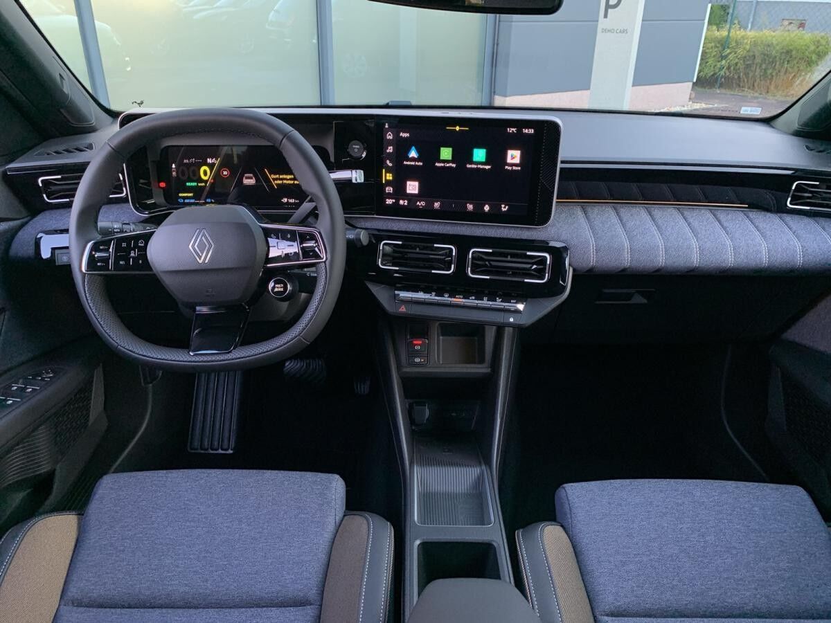 Renault 5 🔥Techno 150 Comfort Range🔥