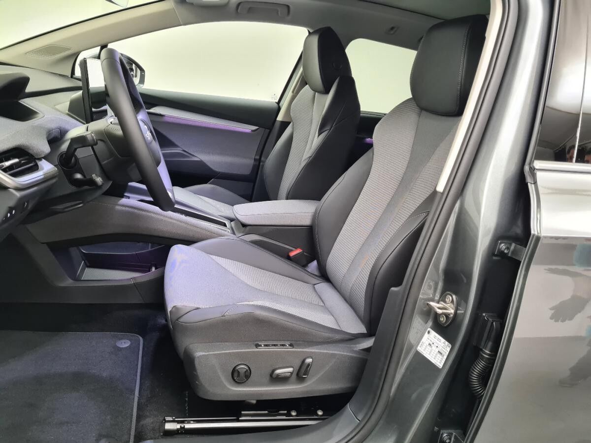 Skoda ENYAQ Enyaq 60 AHK Pano Matrix W-Pumpe 20