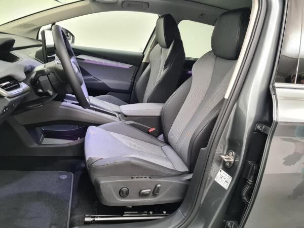 Skoda ENYAQ 60 AHK Pano Matrix W-Pumpe 20