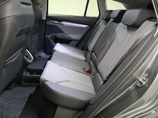 Skoda ENYAQ 60 AHK Pano Matrix W-Pumpe 20
