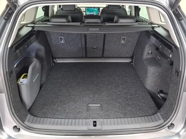 Skoda ENYAQ 60 AHK Pano Matrix W-Pumpe 20