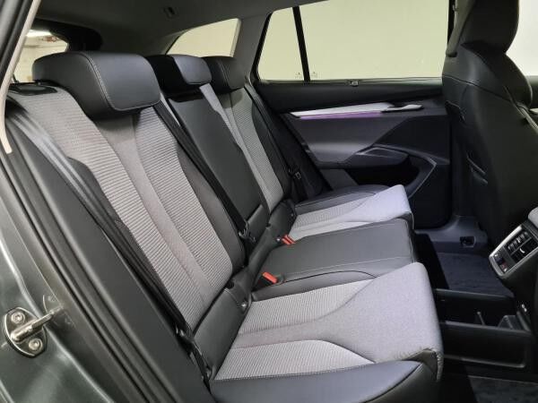 Skoda ENYAQ 60 AHK Pano Matrix W-Pumpe 20