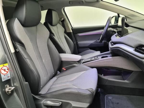 Skoda ENYAQ 60 AHK Pano Matrix W-Pumpe 20