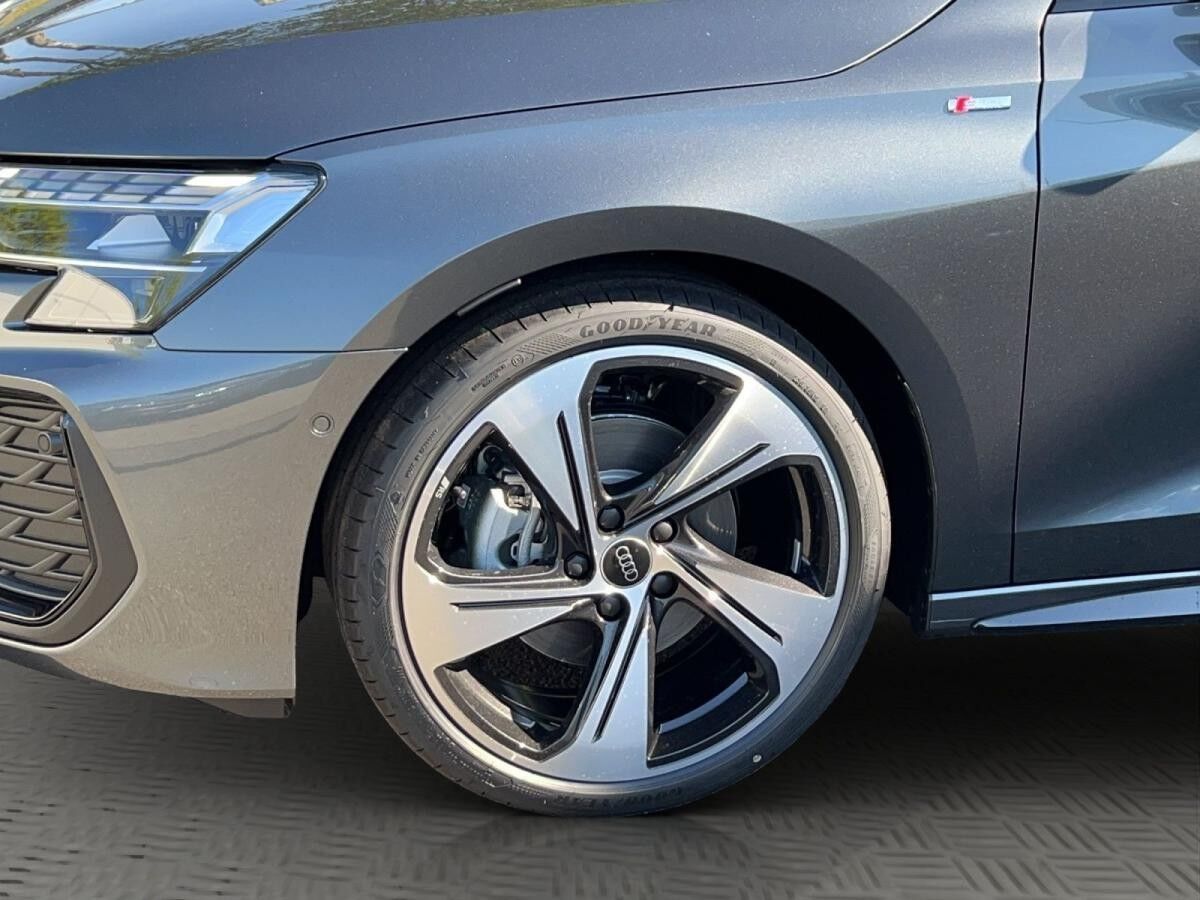 Audi A3 Sportback S line 35 TFSI S tronic+PANO+WKR
