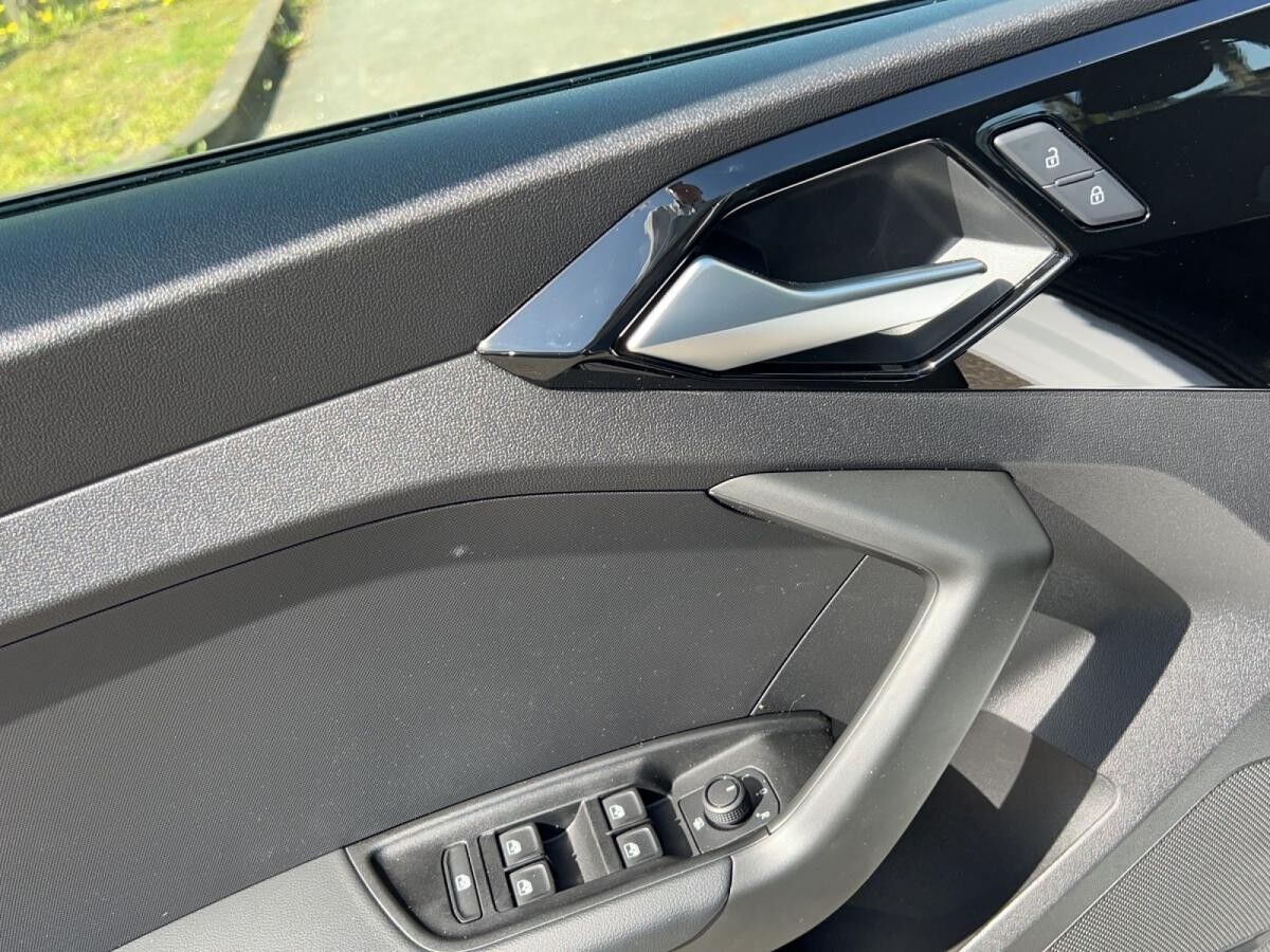 Audi A1 Sportback 30 TFSI S tronic+LED+GRA+GJR