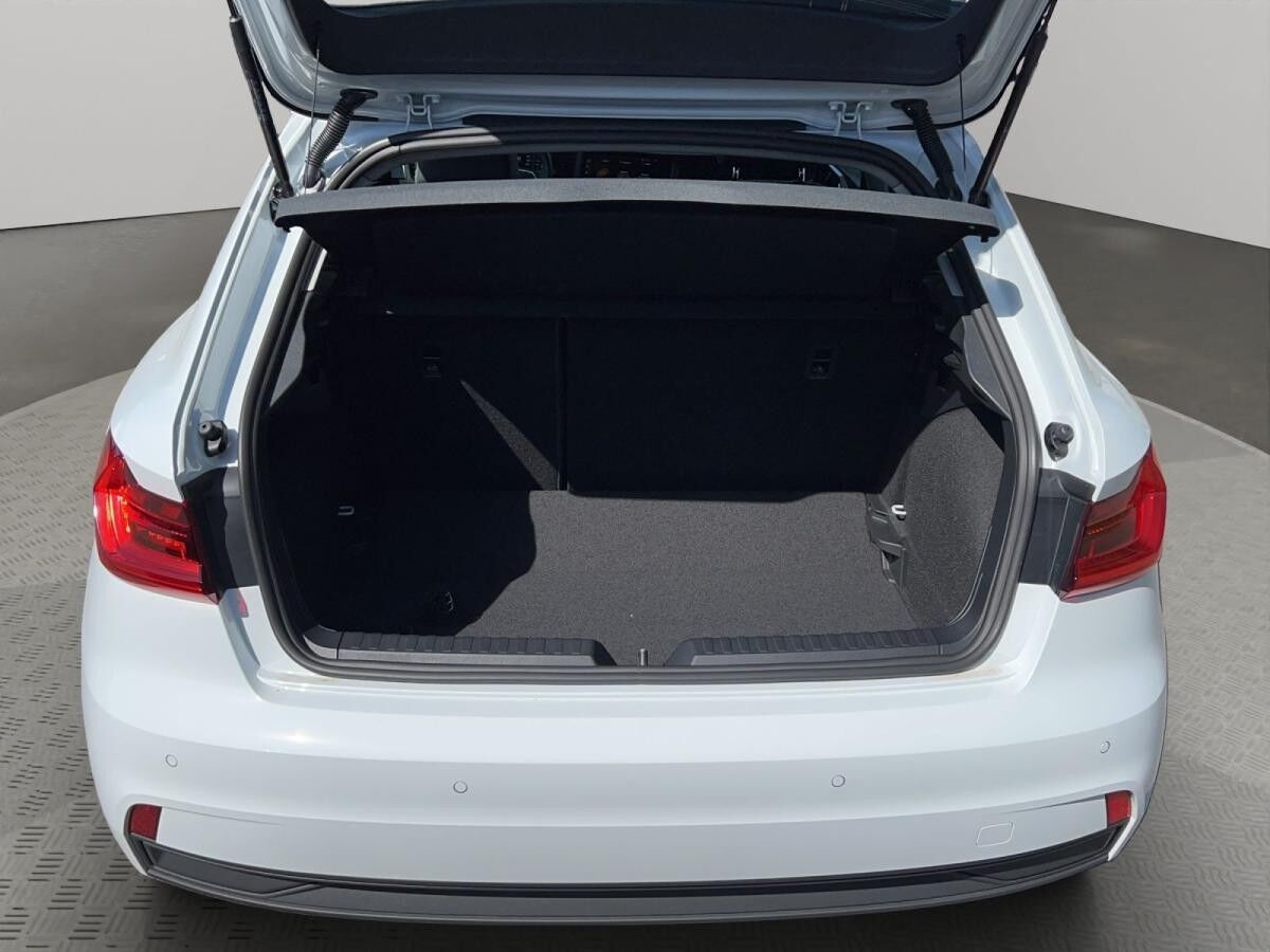 Audi A1 Sportback 30 TFSI S tronic+LED+GRA+GJR