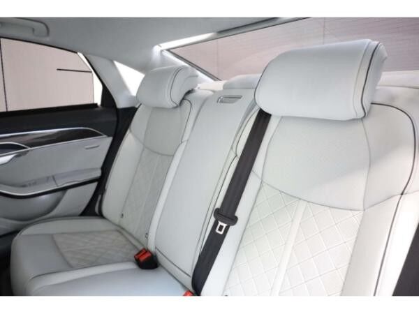 Audi A8 60 TFSI e quattro S line UPE: 162.470,- €