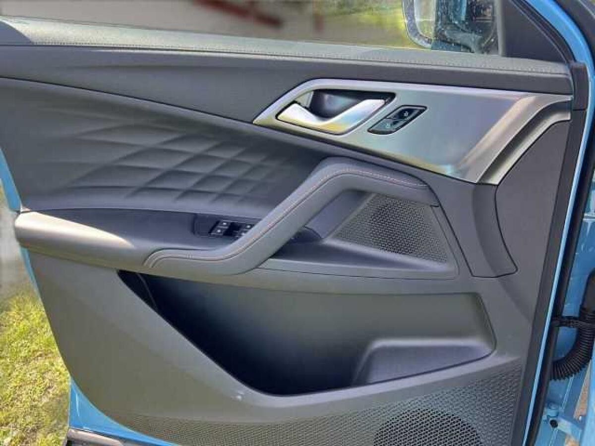 MG HS Luxury Automatik MY24 !!!Sofort Verfügbar!!!