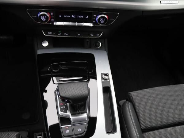 Audi Q5 Sportback 50 TFSIe quattro S-Line / Matrix