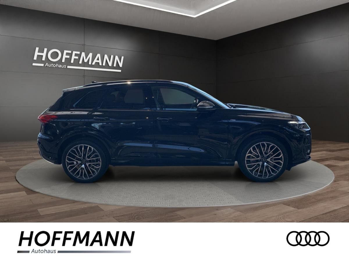 Audi Q5 SUV TDI quattro 150 KW S tronic / Tech pro, HuD, Luftfahrwerk, AHK