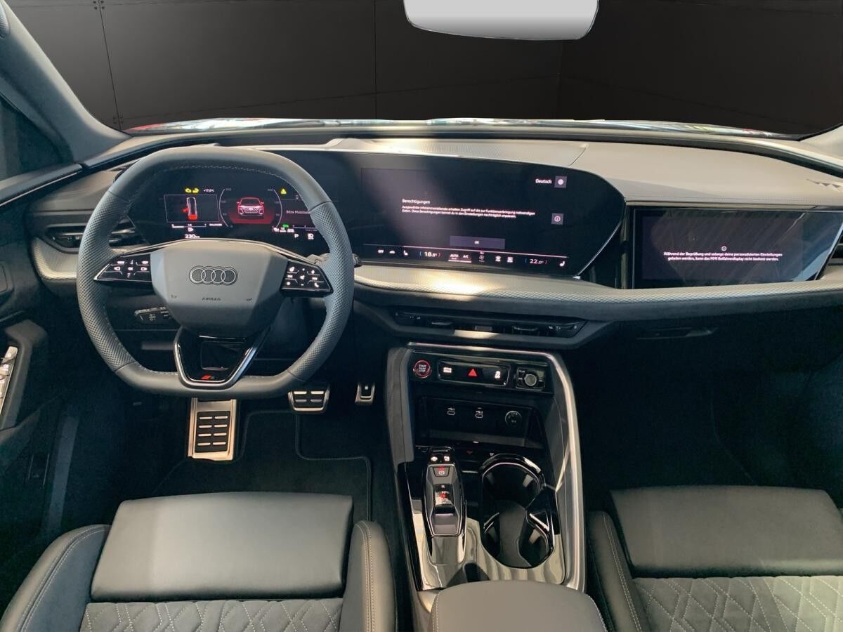 Audi Q5 SUV TDI quattro 150 KW S tronic / Tech pro, HuD, Luftfahrwerk, AHK