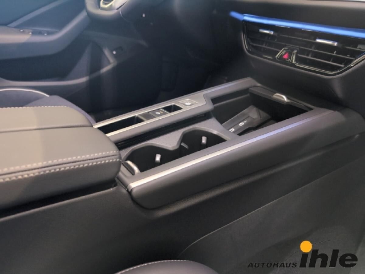 Volkswagen Passat Variant 1,5 TSI eHybrid DSG Business AKUSTIK