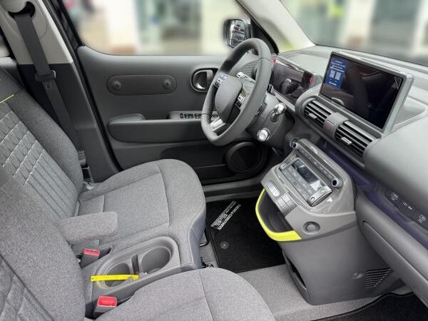 Hyundai Inster ⚡ Cross EV (MY25) 49 kWh ⚡ (115 PS) Effizienz-Paket, Glas-Schiebedach