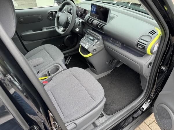 Hyundai Inster ⚡ Cross EV (MY25) 49 kWh ⚡ (115 PS) Effizienz-Paket, Glas-Schiebedach