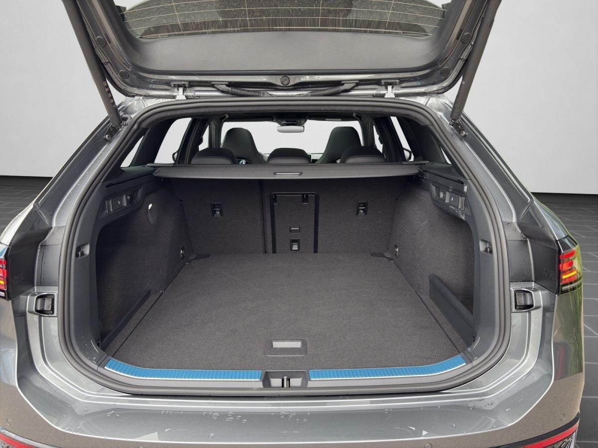 Volkswagen Passat Variant R-Line 2.0 TDI 4MOTION DSG PANO