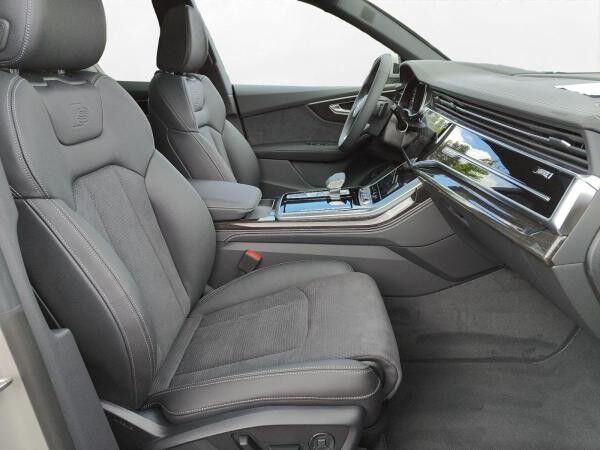 Audi Q8 SUV 55 TFSI e quattro tiptronic