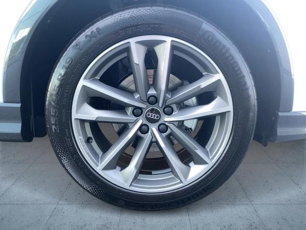 Audi Q3 Sportback S line 35 TFSI S tr. AHK LED ACC 19