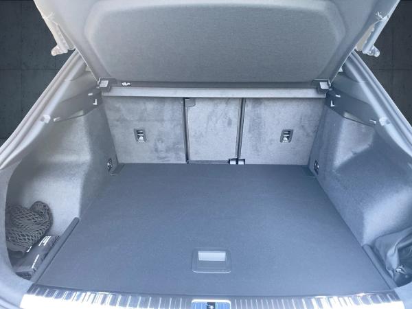 Audi Q3 Sportback S line 35 TFSI S tr. AHK LED ACC 19