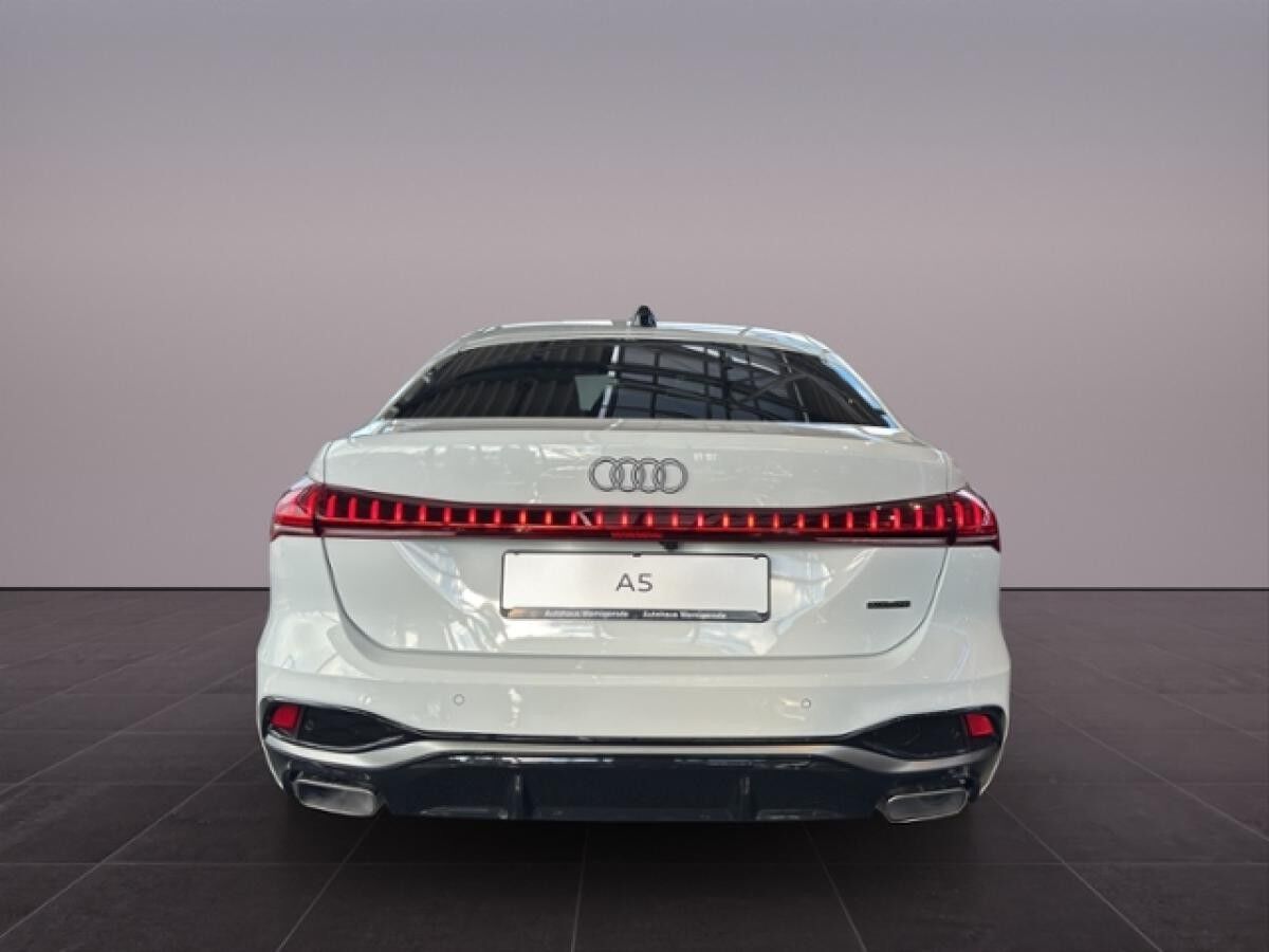 Audi A5 Limousine e-hybrid quattro S tronic