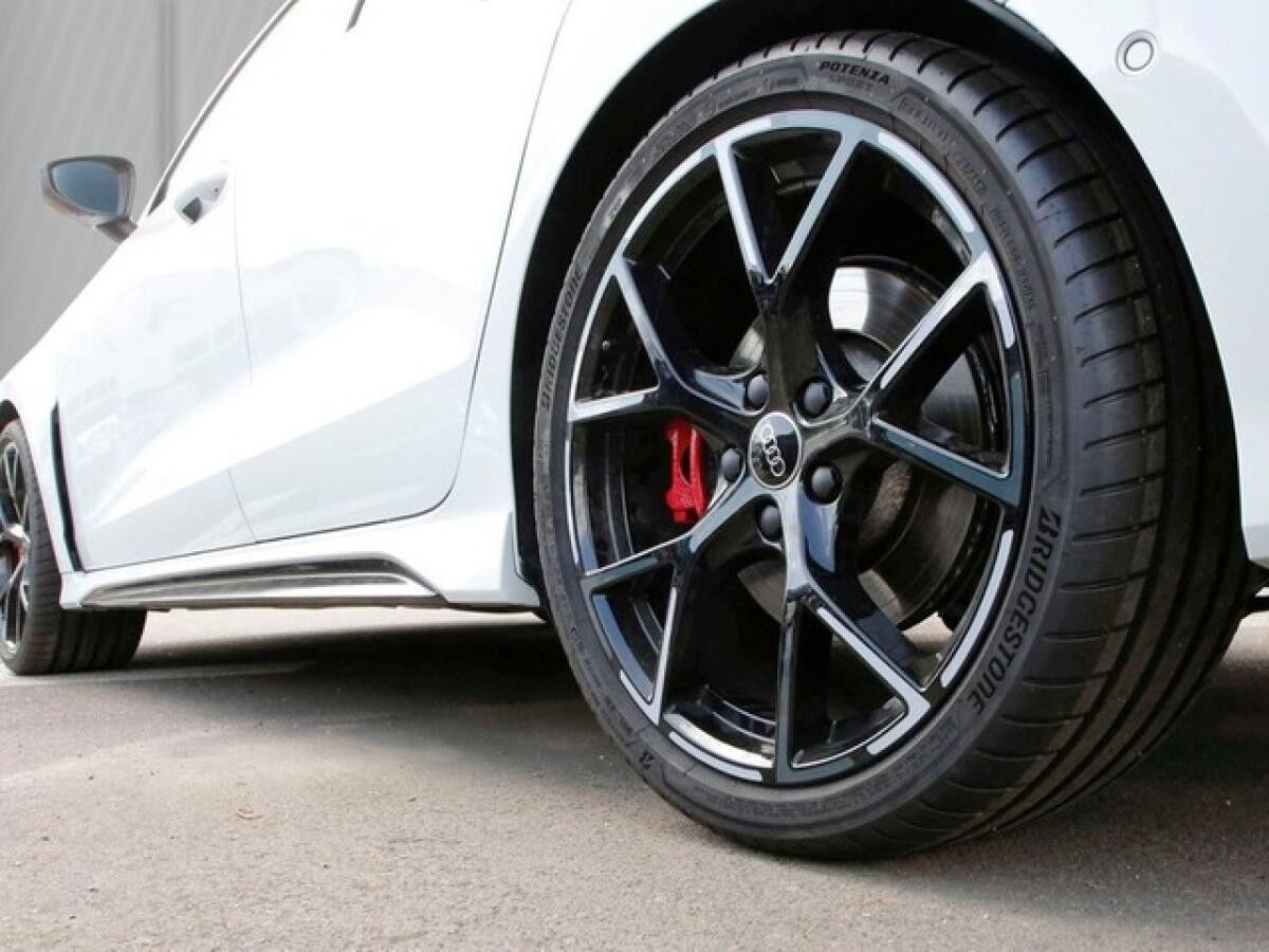 Audi RS3 RS 3 Lim. Sportabgas. 360°Cam Matrix-LED HuD B&O