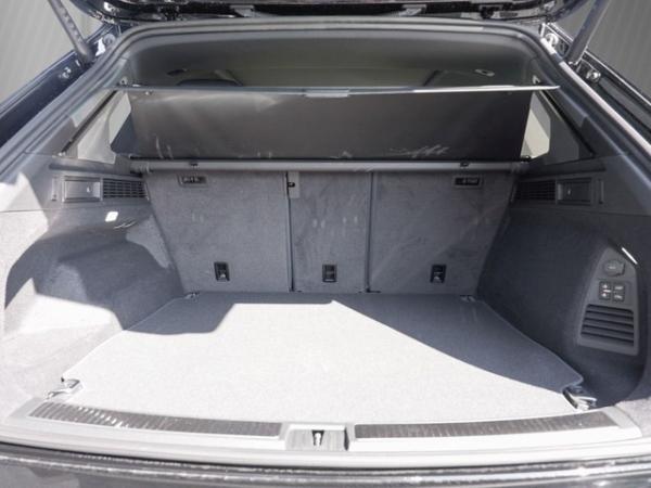 Volkswagen Touareg 3,0 TDI 4MOTION Automatik R-Line AHK WR