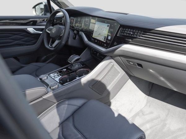 Volkswagen Touareg 3,0 TDI 4MOTION Automatik R-Line AHK WR
