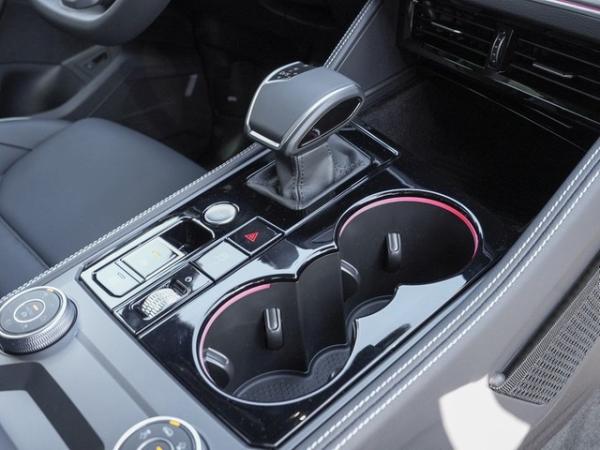 Volkswagen Touareg 3,0 TDI 4MOTION Automatik R-Line AHK WR