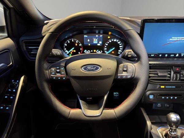 Ford Focus Turnier ST-Line 1.0 Ecoboost