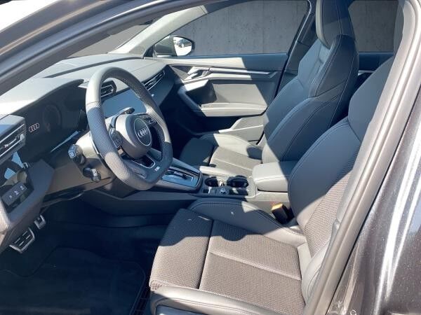 Audi A3 Sportback S line 35TFSI S tr. LED 19Ž AHK