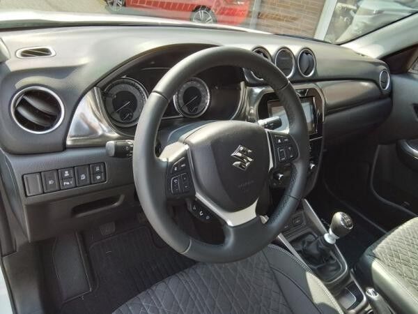 Suzuki Vitara Comfort+ SOFORT verfügbare 129PS ❤️ HYBRID ⏱ Keyless, Sitzheizung, Navi, R-Cam, App Link ❗❗❗❗