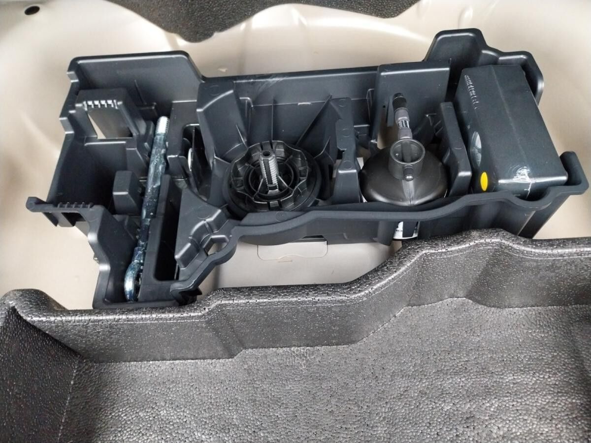 Peugeot 2008 ALLURE HYBRID 145 e-DSC6